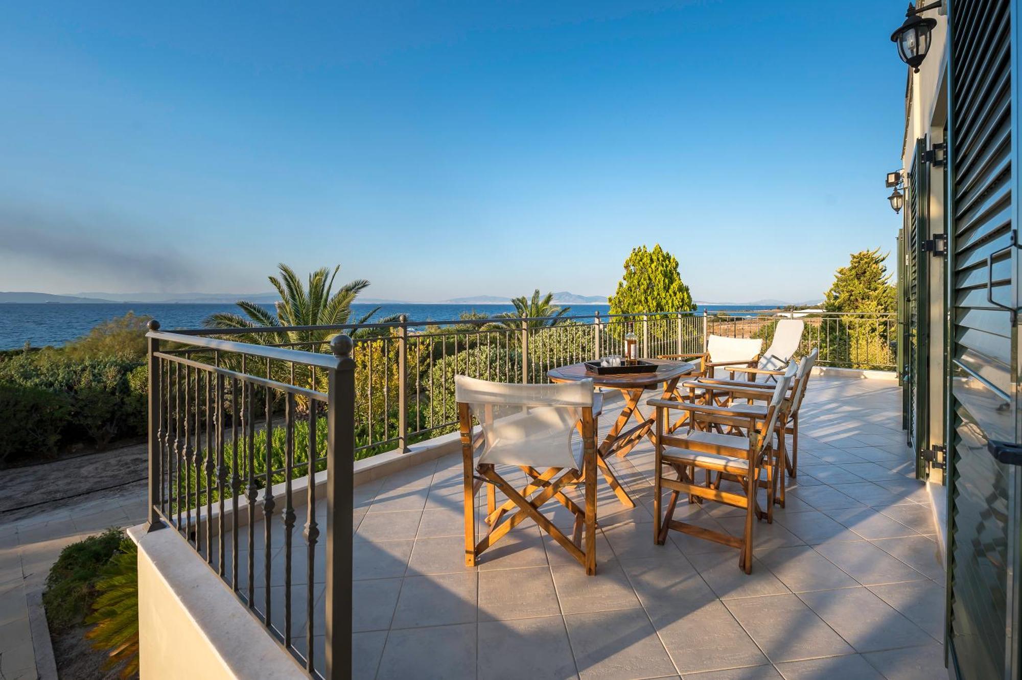 Marfaia - Villa By The Sea Agioi 外观 照片
