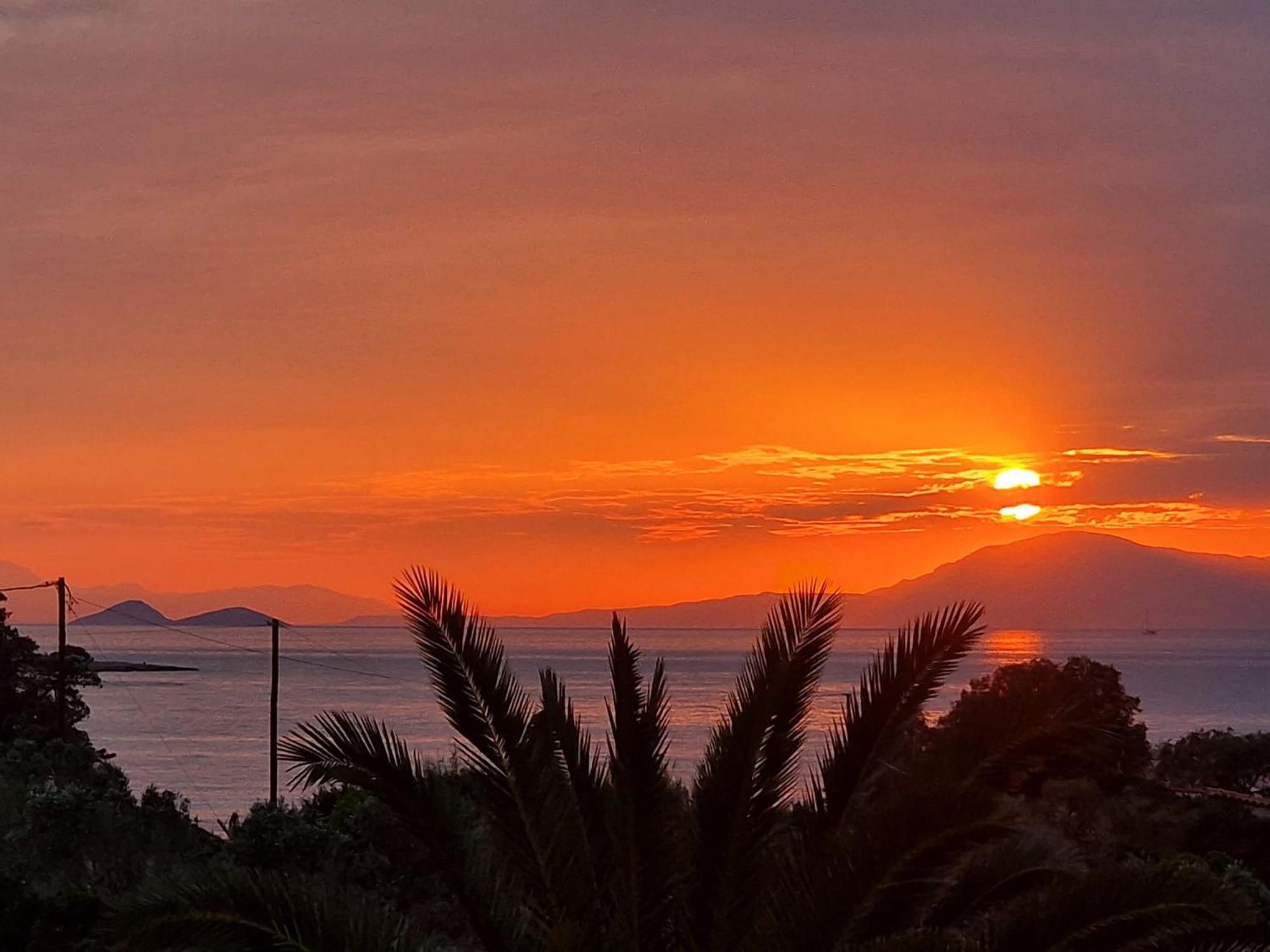 Marfaia - Villa By The Sea Agioi 外观 照片